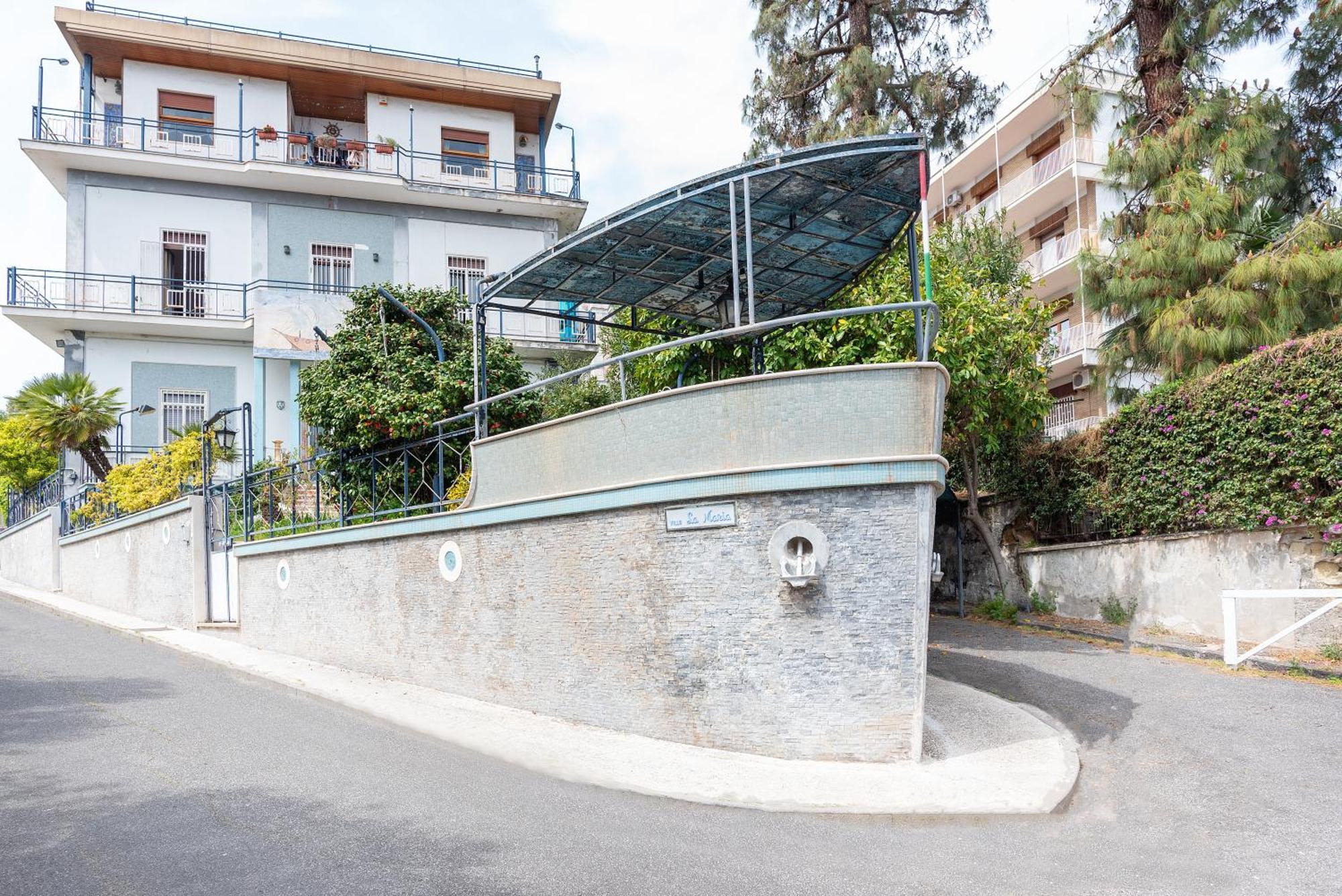 B&B La Nave Napoli Bagian luar foto